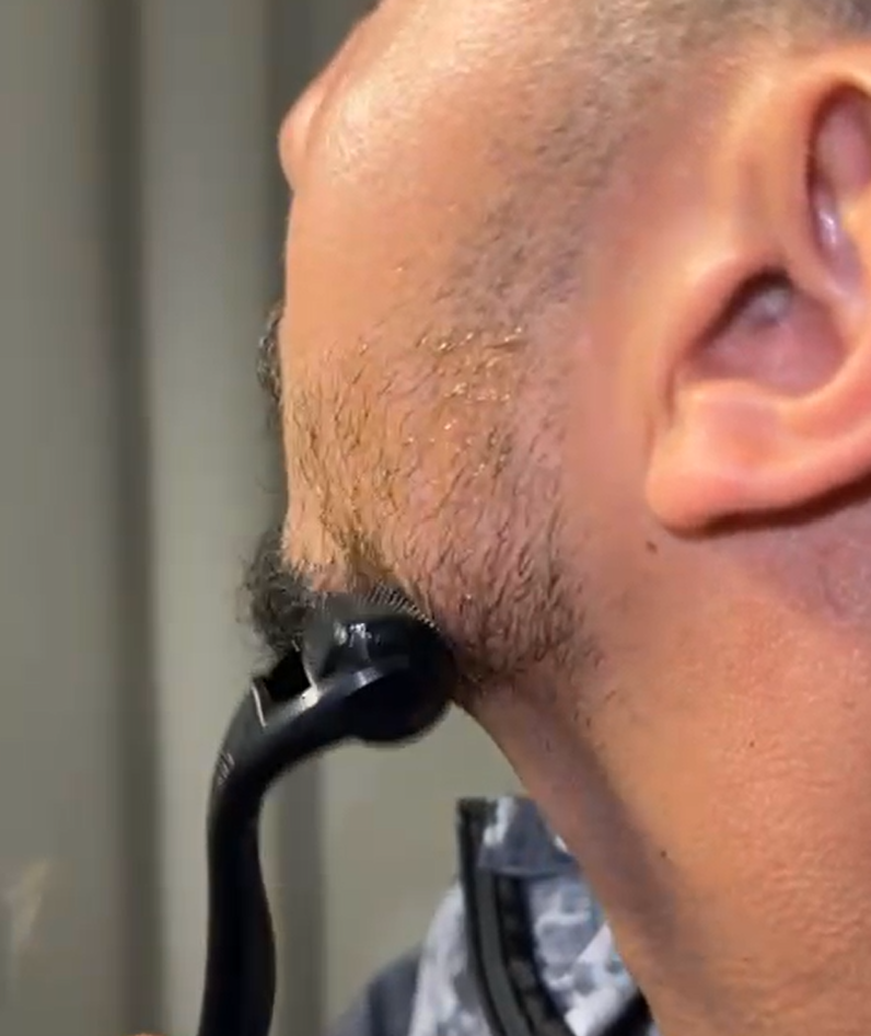 HUILE BFBARBE ET ROLLER POUSSE BARBE